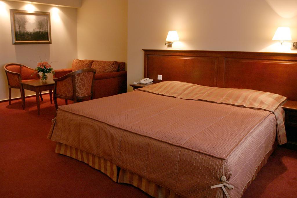 Hotel Prezydencki 3-Star Rzeszow Phòng bức ảnh