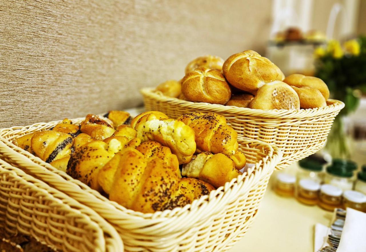 Hotel Prezydencki 3-Star Rzeszow Ngoại thất bức ảnh