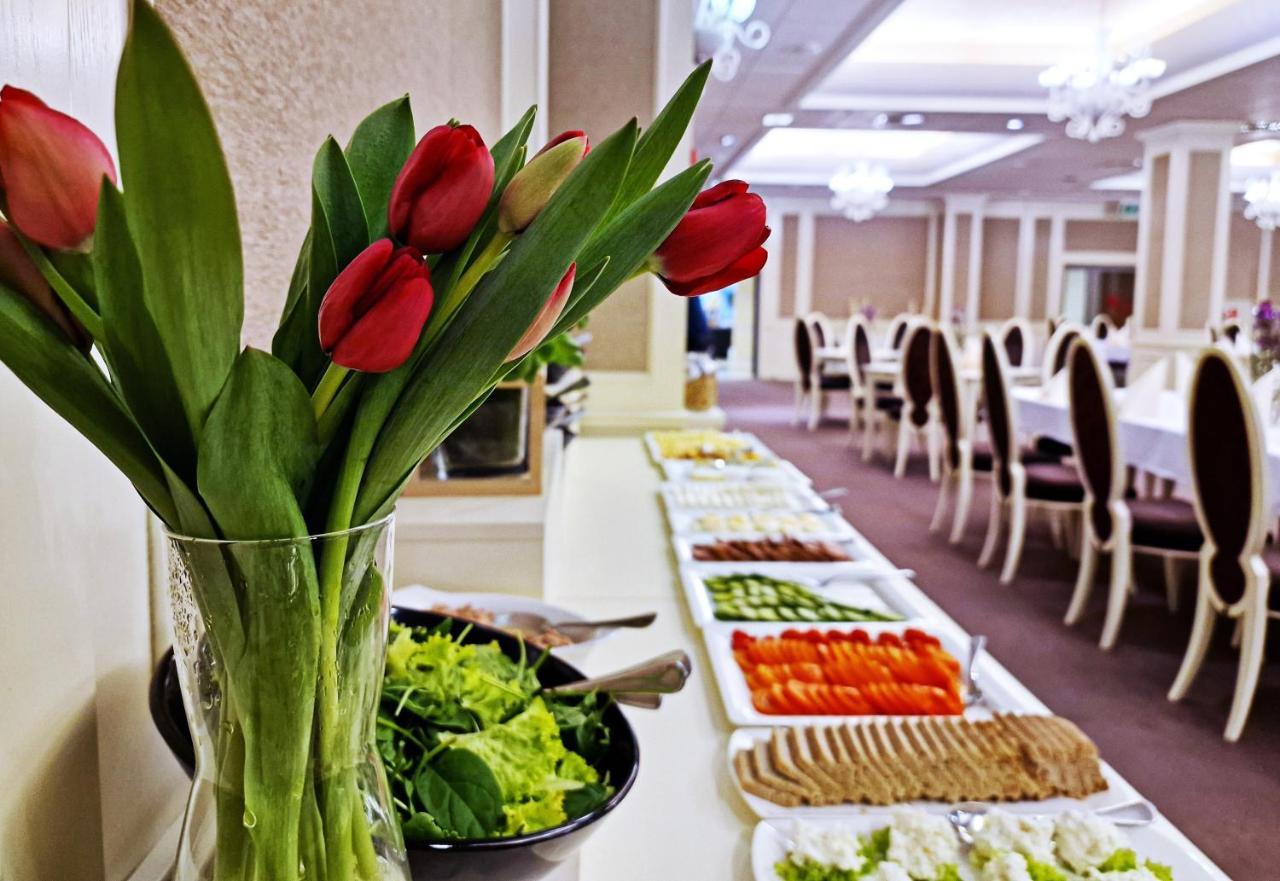 Hotel Prezydencki 3-Star Rzeszow Ngoại thất bức ảnh