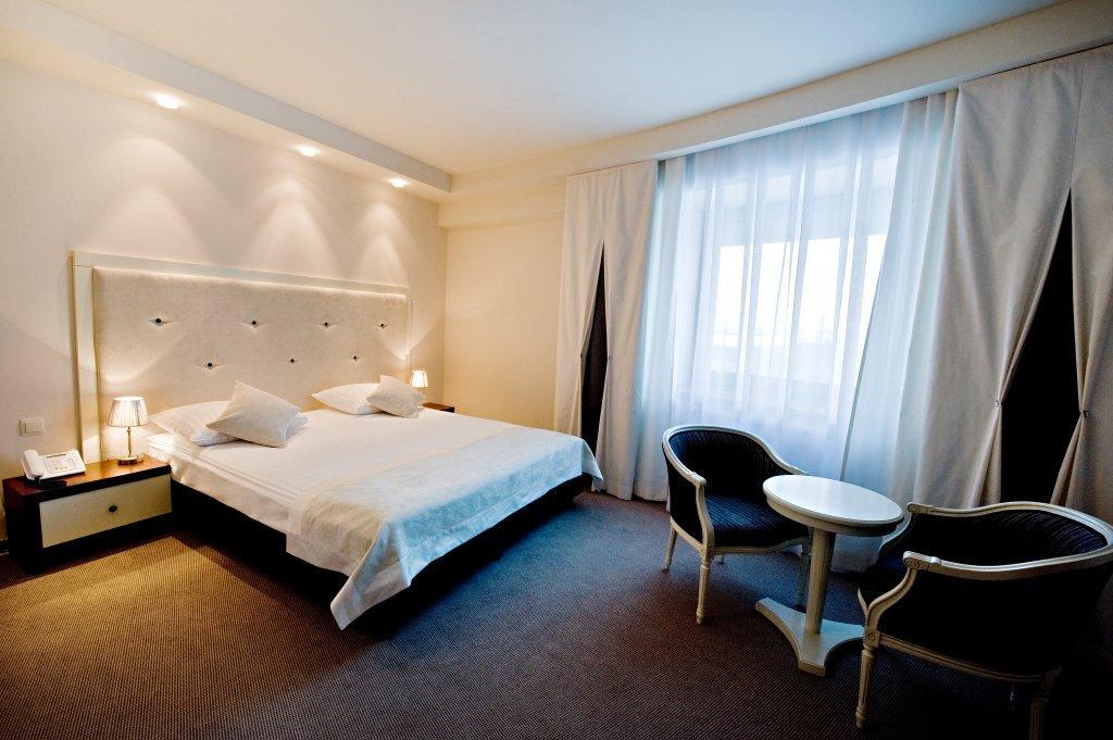 Hotel Prezydencki 3-Star Rzeszow Ngoại thất bức ảnh