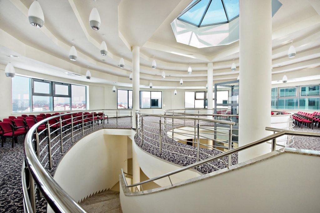 Hotel Prezydencki 3-Star Rzeszow Ngoại thất bức ảnh