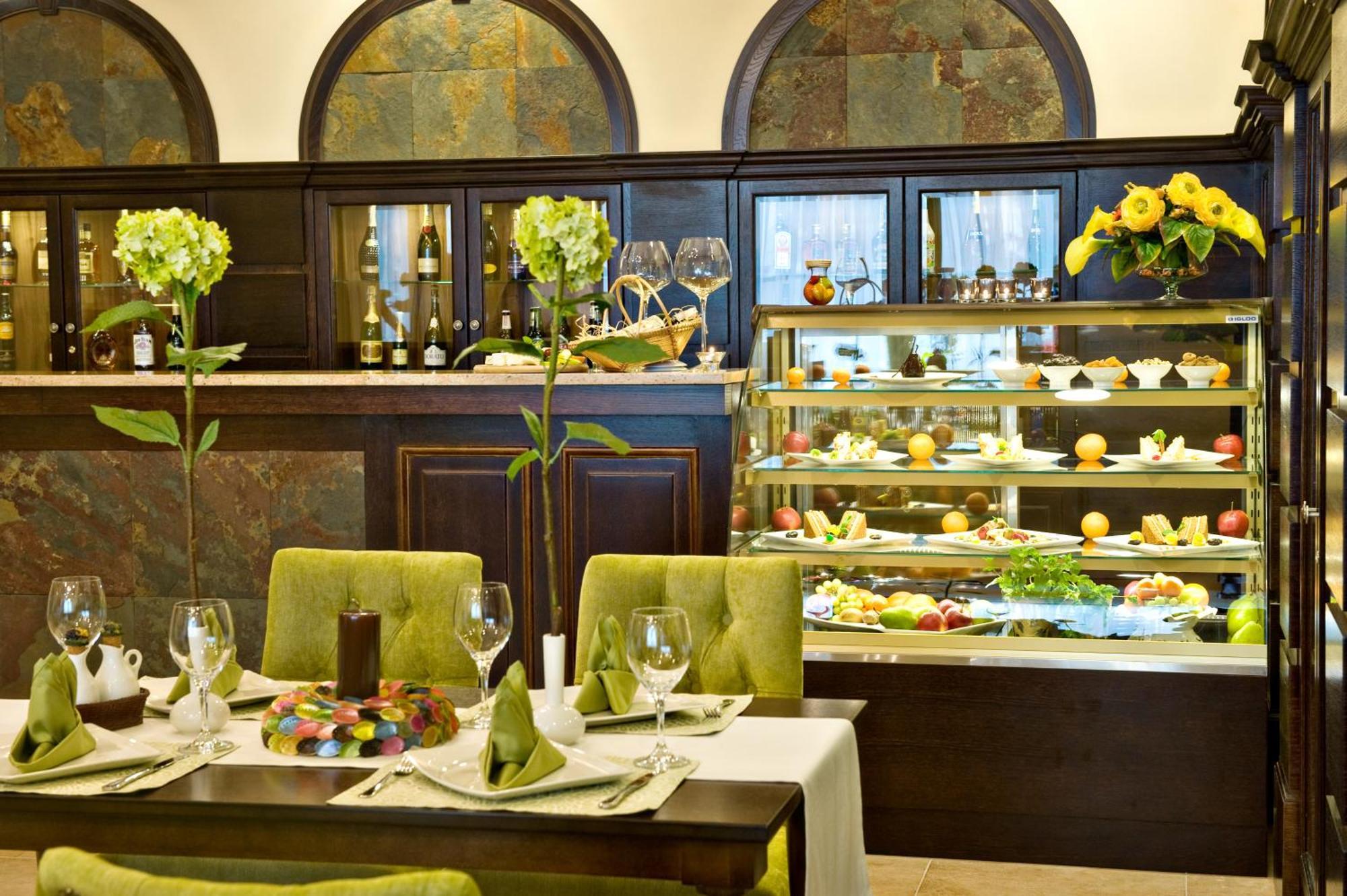 Hotel Prezydencki 3-Star Rzeszow Ngoại thất bức ảnh
