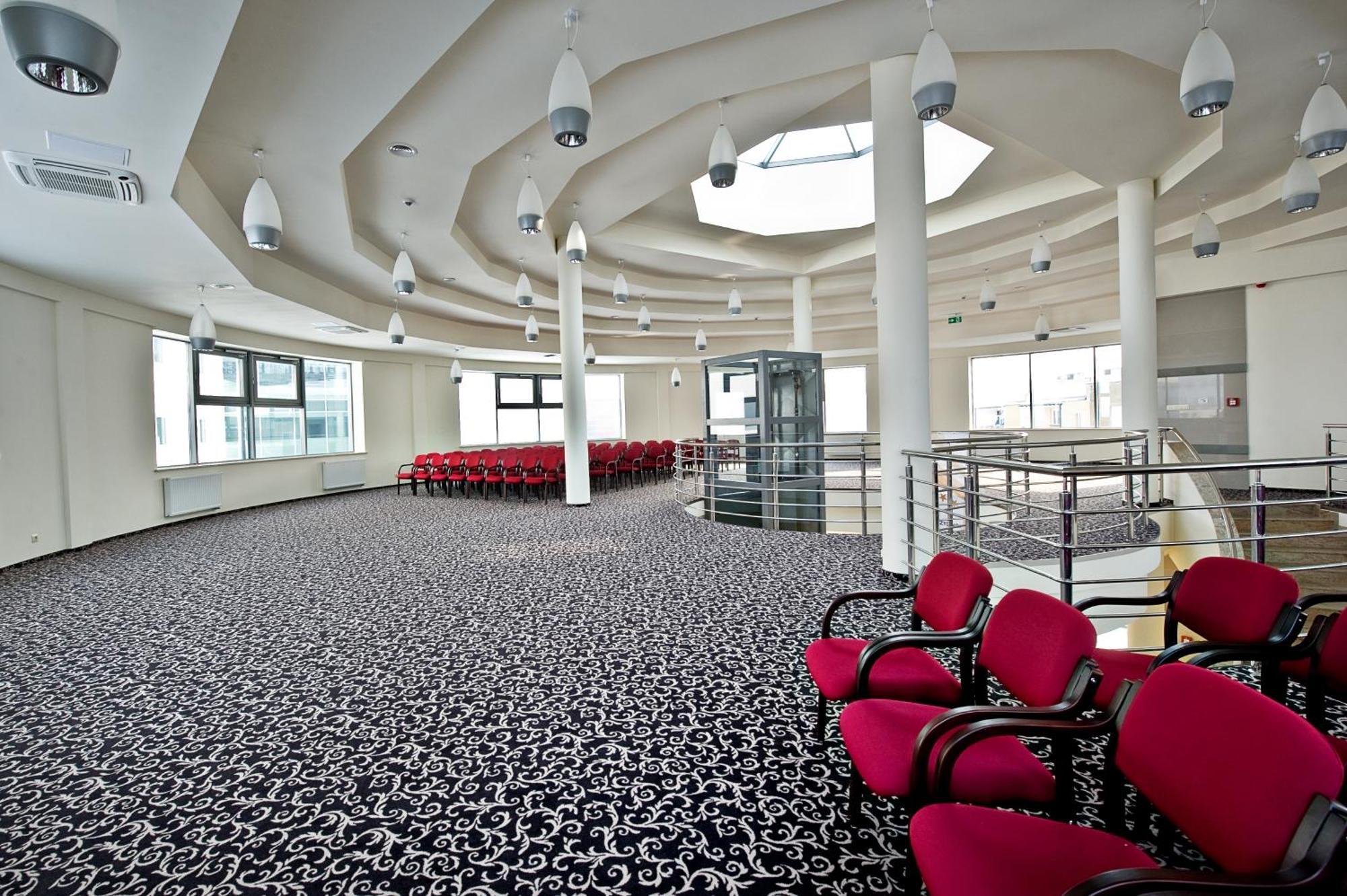 Hotel Prezydencki 3-Star Rzeszow Ngoại thất bức ảnh