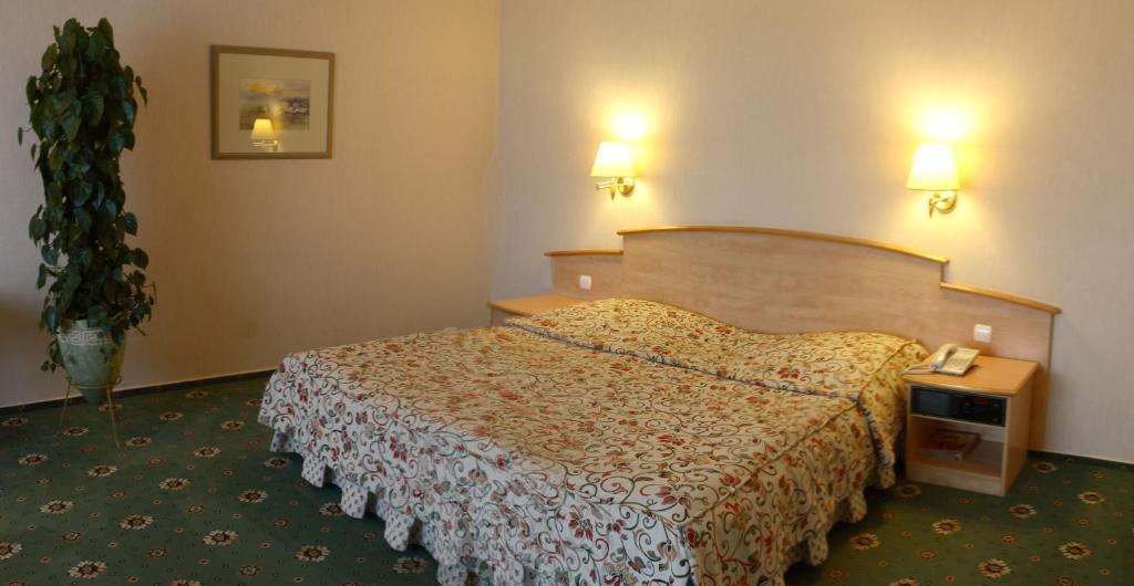 Hotel Prezydencki 3-Star Rzeszow Phòng bức ảnh