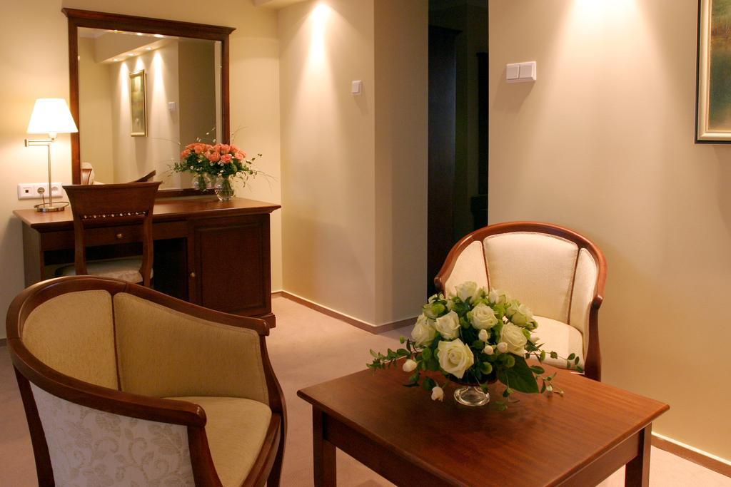 Hotel Prezydencki 3-Star Rzeszow Phòng bức ảnh