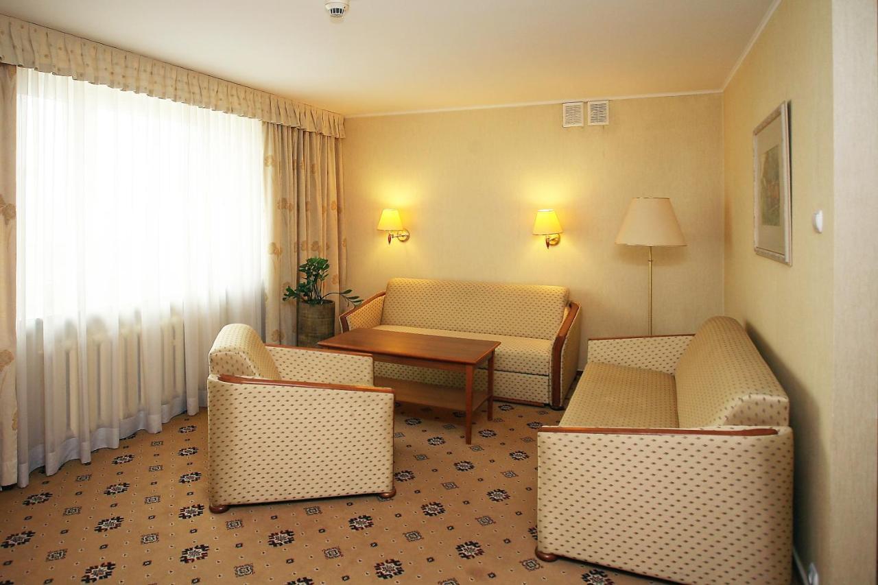 Hotel Prezydencki 3-Star Rzeszow Ngoại thất bức ảnh
